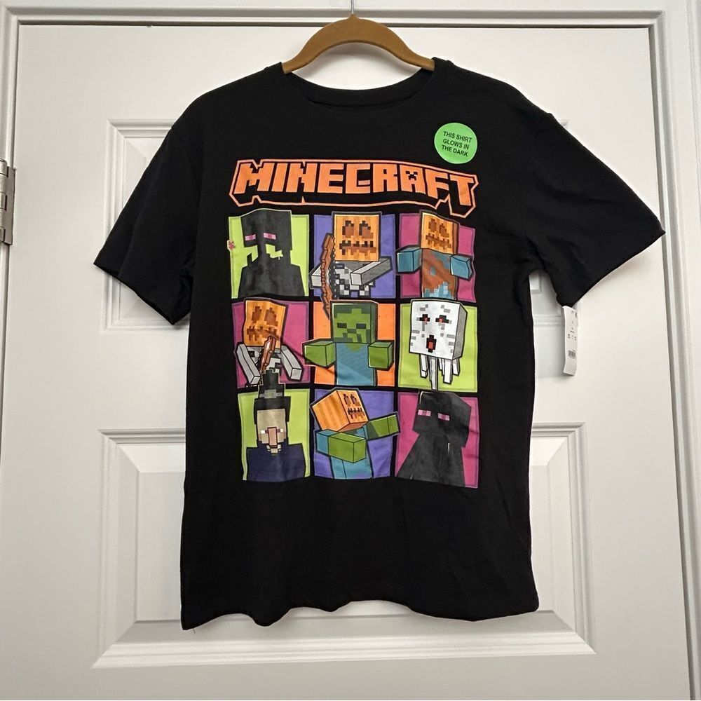 New, Mojang Studios Minecraft Graphic Print Short Sleeve Shirt